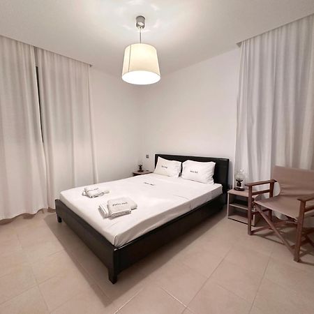 Rvg Rania House With Pool Apartment Porto Heli Bagian luar foto
