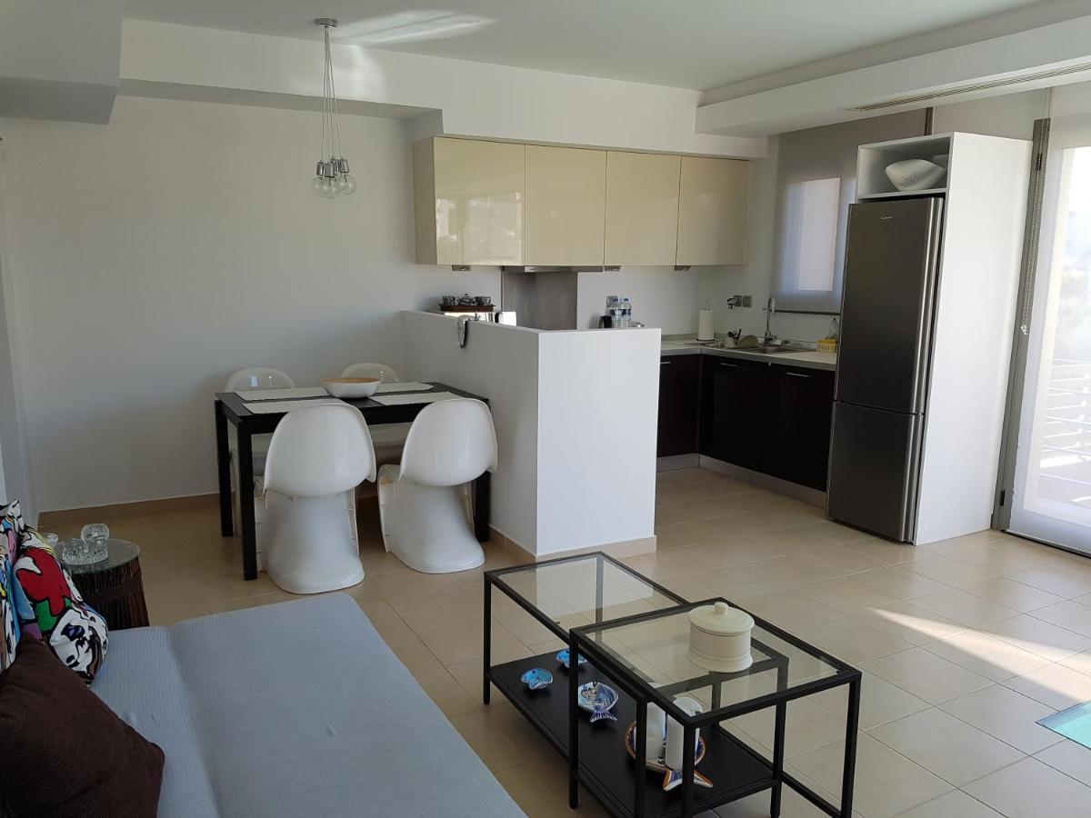 Rvg Rania House With Pool Apartment Porto Heli Bagian luar foto