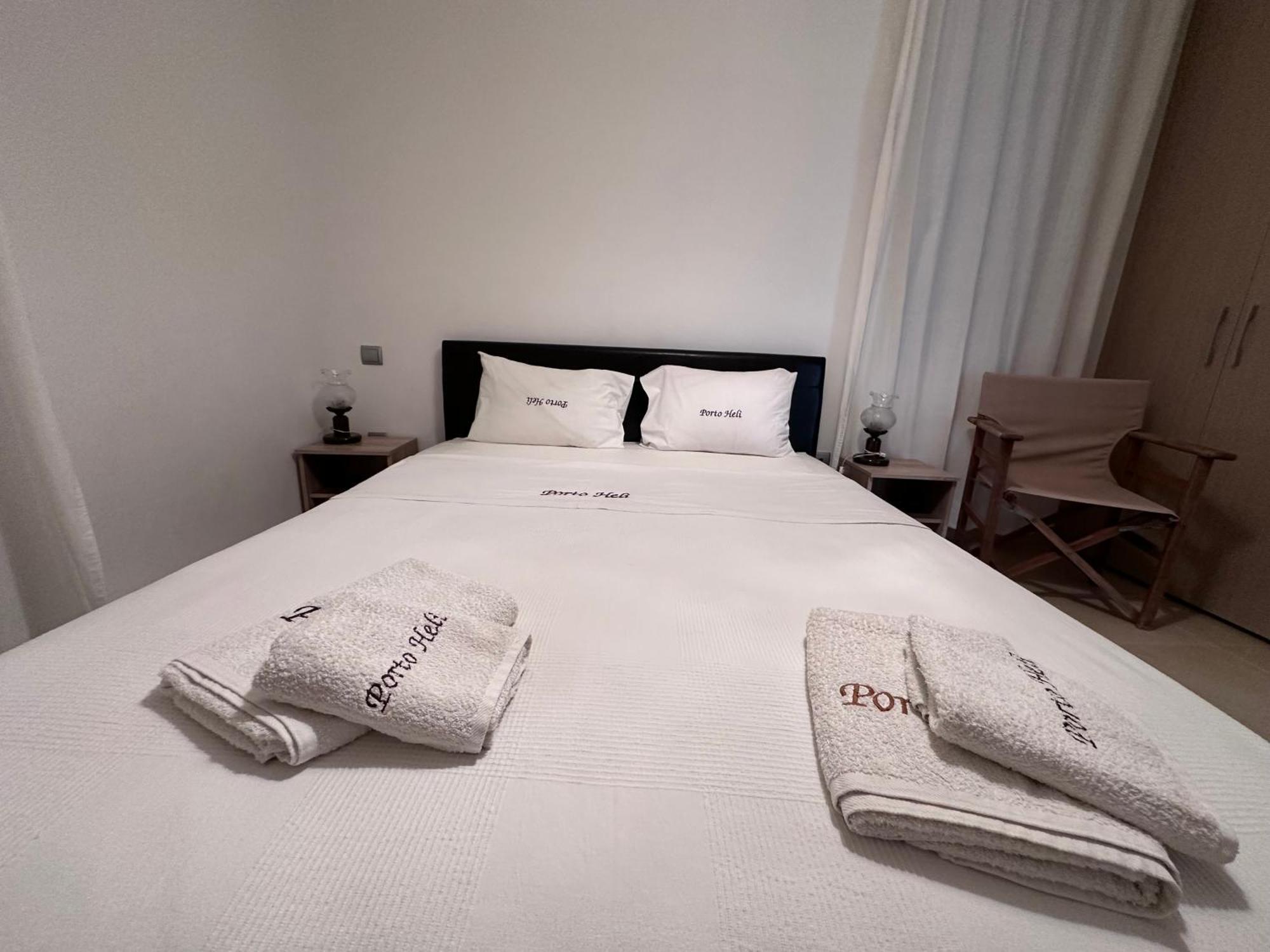 Rvg Rania House With Pool Apartment Porto Heli Bagian luar foto
