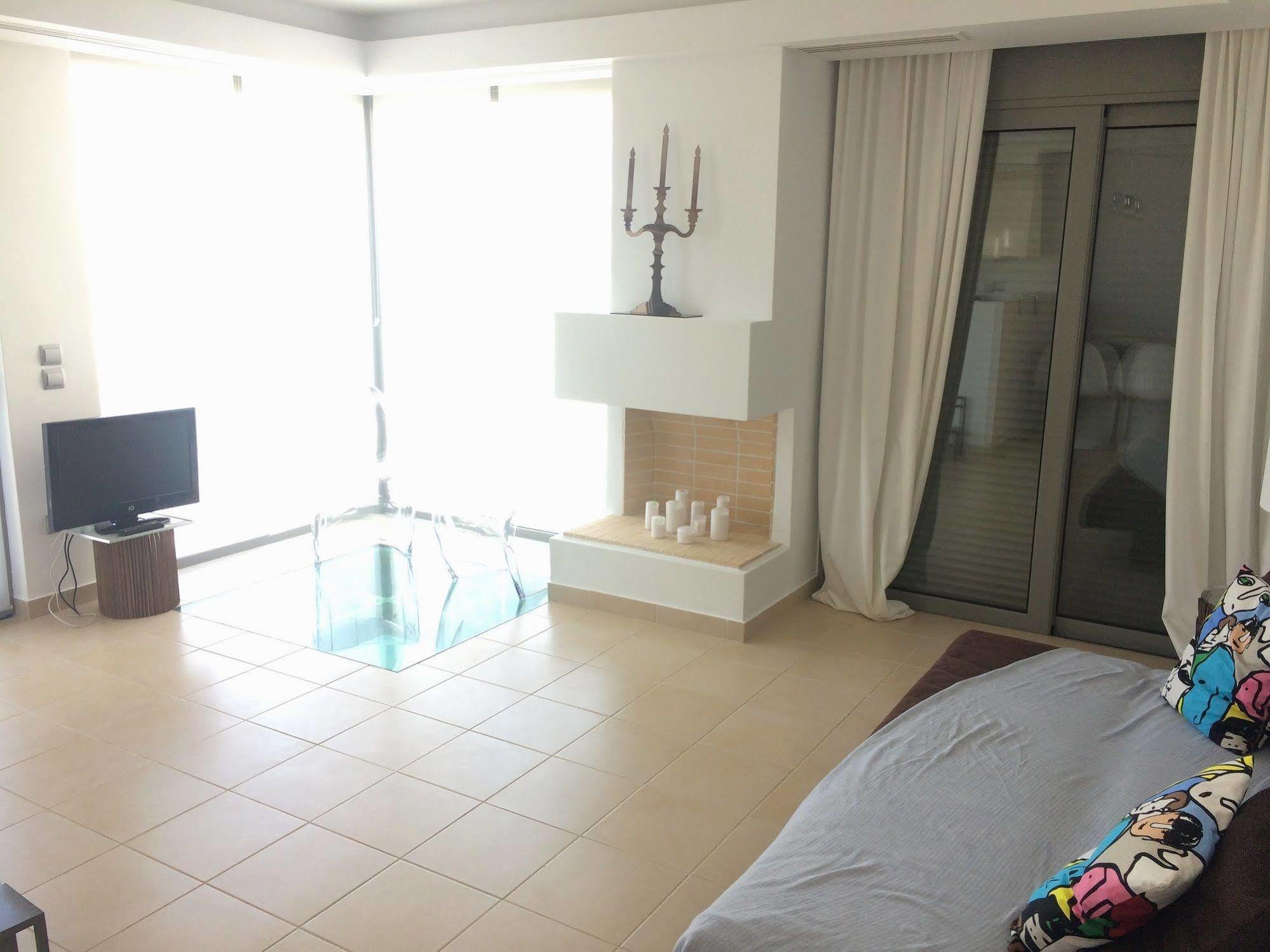 Rvg Rania House With Pool Apartment Porto Heli Bagian luar foto
